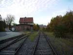 Blick in Richtung Vaihigen (Enz) Nord im ehemaligen WEG-Bahnhof Vaihigen (Enz) Stadt, am 05.11.2011.