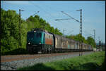 Unseren täglichen Henkel gib uns heute: BayernBahn 140 850-9 mit Schiebewandwagen (Ladegut: Kosmetikprodukte) am 28.04.2025 bei Thüngersheim im Maintal auf dem Weg ins Rheinland.