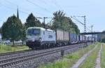 193 961 von Captrain ist hier in Thüngersheim gen Karlstadt fahrend am Dienstag den 14.9.2021 zusehen.
