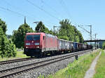 185 246-6 mit einem EANOS-Ganzzug in Thüngersheim gen Gemünden fahrend am 14.6.2022