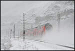 Schneegestöber im Maintal: Während des Wintereinbruchs am Montag, 26.01.2026, kam es bundesweit zu Behinderungen im Straßen- und Schienenverkehr. In einigen Regionen musste sogar der Verkehr eingestellt werden. Nicht so im Maintal! Die Züge rollten nahezu pünktlich durch das Schneegestöber. Ein Twindexx 445 als RE 54/55 Main-Spessart-Express von Würzburg nach Frankfurt/M. am Km 20,2 bei Himmelstadt.