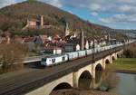 Railsystems RP Siemens Vectron DualMode 248 001-0 mit Schnittholz in Gemünden am Main am 27.02.21