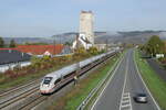 DB 0812 070 als ICE 880 von München Hbf nach Hamburg-Altona, am 17.10.2022 in Karlstadt (M).