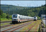 Der TALGO Steuerwagen D-DB 73 80 80-91 002-4 Apzf und die Lokomotive  DB 105 007 am 26.07.2026 in Jossa.