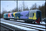 ERC.D GmbH Kuppelwagen CH-CBB 51 85 22-94 164-1 Bimz am 31.01.2026 im Bahnhof Kitzingen. Das Wagenende mit höhenverstellbarer Spezialkupplung. Der Waggon ist für 200 km/h und den Verkehr in Deutschland, Österreich sowie der Schweiz zugelassen. Außerdem darf das Fahrzeug trajektiert werden.  