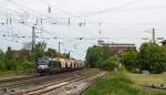 MRCE X4E 858 mit einem Getreidezug in Bamberg (21.05.2014)