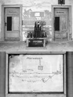 Detailaufnahmen vom holzverkleideten Empfangsgebäude mit freistehendem Hebelwerk in Pfarrweisach am 3.5.94.