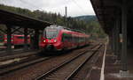 442 604 steht am 05.05.2017 mit dem RE 4987 (Jena Saalbf - Nürnberg Hbf) in Probstzella.