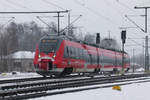 19. Februar 2013, RE 4985 Jena - Nürnberg fährt aus dem Bahnhof Pressig-Rothenkirchen aus.
