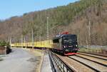 155 239 (EBS) zu sehen am 28.02.22 mit einem Leerholz von Saalfed nach Parkstein-Hütten. Hier ist der Zug in Hockeroda zu sehen.