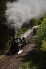 41 018 stampft die  Schiefe Ebene  hinauf nach Marktschorgast.