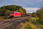 185 251 mit einem leeren Kohlezug bei Postbauer-Heng Richtung Nürnberg, 20.10.2019