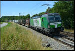 Beim Warten auf den DB Museums TEE kam am frühen Nachmittag WECO Rail 1193 901 mit einem KLV-Zug bei Pölling um die Kurve. 