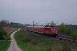 111 071 ( inzwischen verschrottet) war am trüben 3.5.13 mit ihrer Regionalbahn Richtung Nürnberg unterwegs und konnte kurz vor Petershausen fotografiert werden.