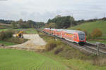 RE 59171 von Ingolstadt Hbf nach München Hbf bei Fahlenbach, 21.10.2017