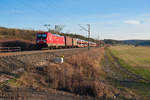 187 163 mit einem gemischten Güterzug bei Mitteldachstetten Richtung Würzburg, 19.01.2019 