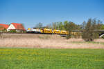 261 309 SGL mit einem Bauzug bei Rosenbach Richtung Ansbach, 25.04.2020