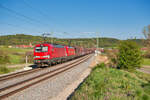 193 323 und 193 315 mit dem GM 63300 (München-Johanneskirchen - Oberhausen West) bei Oberdachstetten, 25.04.2020