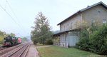 Fotografenglück und -pech lagen am 1.10.04 in Burgbernheim-Wildbad dicht beieinander: Wann kommt schon mal  einfach so  eine Dampflok auf Erprobungsfahrt mit angehängter Diesellok vorbei? Und wer steht dann mit der Kamera  im Anschlag  in perfekter Position? 