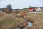 185 211 mit einem Wenzel KLV-Zug bei Mitteldachstetten Richtung Ansbach, 23.02.2019