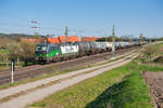 193 229 von ELL für RTB Cargo mit einem Kesselwagenzug bei Lehrberg Richtung Würzburg, 18.04.2019