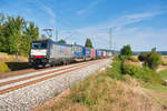 185 408 MRCE/TXL mit einem KLV-Zug bei Oberdachstetten Richtung Würzburg, 19.09.2019