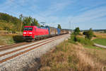 152 074 mit einem Autoteilezug bei Oberdachstetten Richtung Würzburg, 19.09.2019