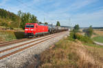 185 184 mit einem Kesselwagenzug bei Oberdachstetten Richtung Würzburg, 19.09.2019
