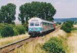 Bse berraschung sdlich von Schweinsdorf am 27.7.01: Ein  Knstler  hatte in der vorangegangenen Nacht den Steuerwagen mit Graffiti  verziert .