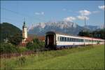 Ein Liegewagen wird im OEC 566  STADT INNSBRUCK  vermutlich nach Innsbruck berstellt. (10.07.2008)