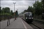 Du schon wieder;-) 1116 280 „A1 BLITZSCHNELL“ ist auf der Fahrt von Bregenz nach Wien Westbahnhof und hat den OEC 561 „Europischer Computer Fhrerschein“ am Haken.