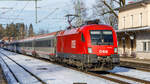 ÖBB 1116 264 mit EC bei der Durchfahrt in Aßling.