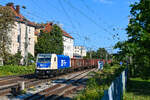Das beste aus mißlichen Lagen machen. So könnte man diese Bild umschreiben. Seit einiger Zeit führt die Firma smart rail in München für DB Cargo Rangierarbeiten und Übergabefahrten durch. Dabei werden zwei Schrotthä ...
