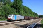 Railpool 186 106-1 vor Gterzug Richtung Rosenheim, KBS 950 Mnchen - Kufstein, fotografiert bei der Durchfahrt Bhf.