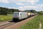 Die 185 531-1  TX Logistik  hinten und die 183 500  MGW Service  vorne bei bersee am 18.05.2013