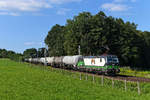 Mit einem Kesselwagenzug war der an die MMV-Rail Austria GmbH vermietete ELL Vectron 193 753 am 06.