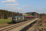 1116 182  Bundesheer  mit einem  Railjet  am 12. Februar 2023 bei Hütt im Chiemgau.