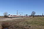 412 202  Schleswig-Holstein  als  ICE 116  aus Graz kommend am 25. Februar 2026 bei Übersee am Chiemsee.