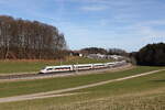 412 232 als  ICE 116  aus Graz kommend am 26. Februar 2026 bei Axdorf im Chiemgau.