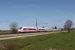 412 212 war als  ICE 118  am 7. April 2026 bei Übersee am Chiemsee auf dem Weg nach Münster.