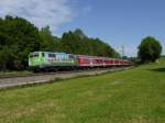 DB 111 039  Deutscher Alpenverein  bei Haus am 20.05.12 mit RE 79013 (Mnchen Hbf - Salzburg Hbf)