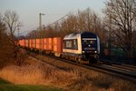 Für mich ziemlich überraschend kam kurz vor Sonnenuntergang die Metrans 761 007 mit einem langen Containerzug an der Fotostelle bei Bach vorbeigefahren.