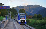 Am 21.09.2026 trifft der von Bayrischzell nach M�nchen fahrende VT 483 in Osterhofen ein