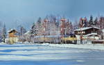Winter im Bayerischen Oberland: Anfang Januar 1991 erreicht 218 315-0 den tiefverschneiten Kopfbahnhahnhof Schliersee.