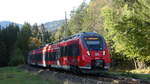 Ein 2442 zur Fahrt als REX nach Innsbruck kurz hinter Klais. Aufgenommen am 6.10.2018 16:19