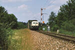 Ein Bild fast aus der Anfangszeit der Baureihe 111:  111 205 ist mit dem 4609 von München (12.50) nach Garmisch (14.29) unterwegs.
