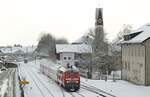 Mit dem IC 2012 kommt 218 425-7 am 26.02.2023 in Immenstadt an