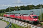 Die ersten Fahrten mit elektrischen Triebfahrzeugen auf der neu elektrifizierten Allgubahn. DB Systemtechnik fhrte am 24.09.2020 mit 182 506-6, 145 018-8, 145 044-4 und 145 023-8 Messfahrten zwischen Hergatz und Lindau durch. Im Zugverband befand sich auch 218 456-2, die fr die Zu-/Rckfhrung der E-Loks bentigt wurde. Bei Hhenreute wurden die fnf Lokomotiven in Fahrtrichtung Lindau fotografiert.