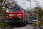 218 401-8 mit 428-1 ziehen den EuroCity EC 195 am Hoyerberg in Lindau gen Allgäu.