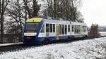 Ein Nahverkehrszug nach Ingolstadt druchrauscht den ehemaligen Haltepunkt Paar,  25.02.16, Paartalbahn